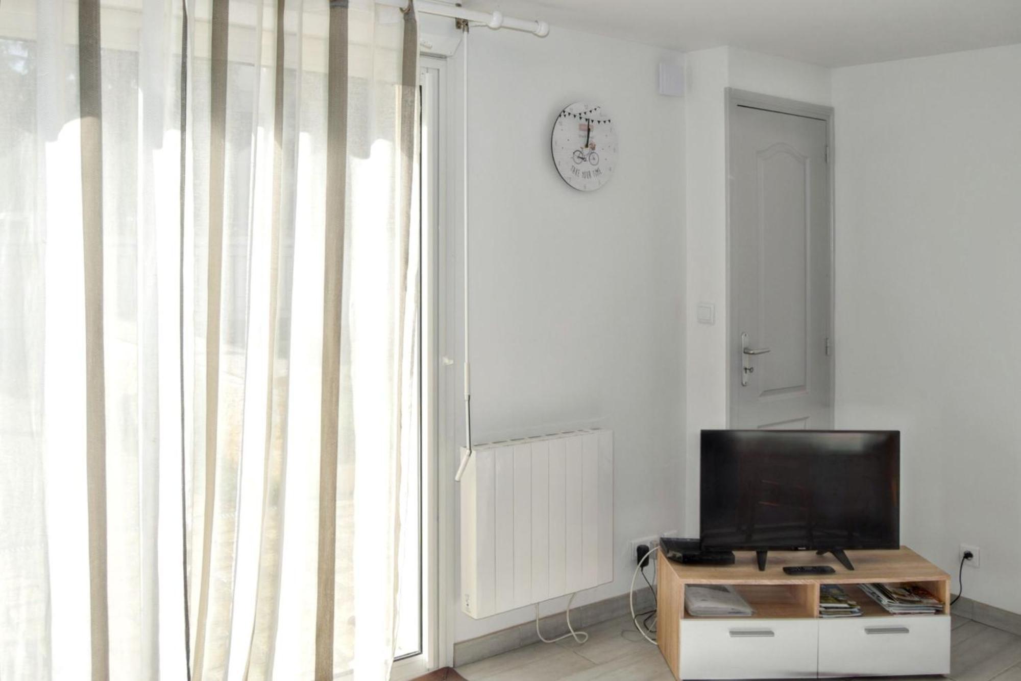 Maison Charmante A Saint-Georges-De-Didonne Avec Jardin Екстериор снимка